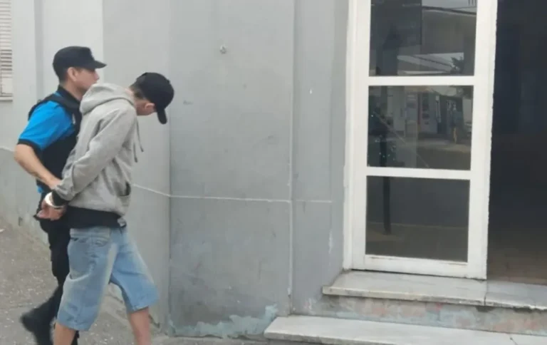 Marche preso... por robar queso