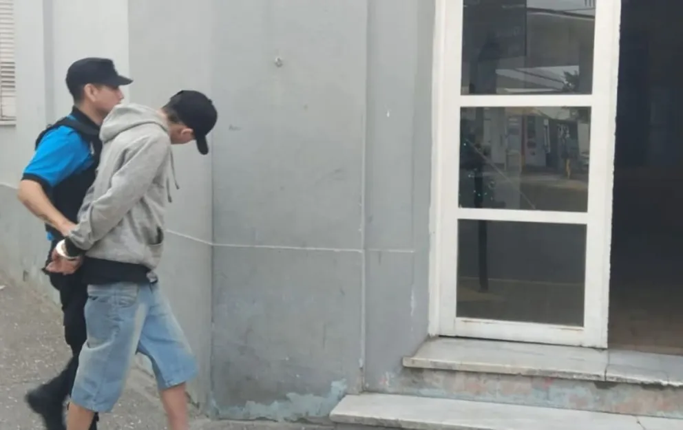 Marche preso... por robar queso