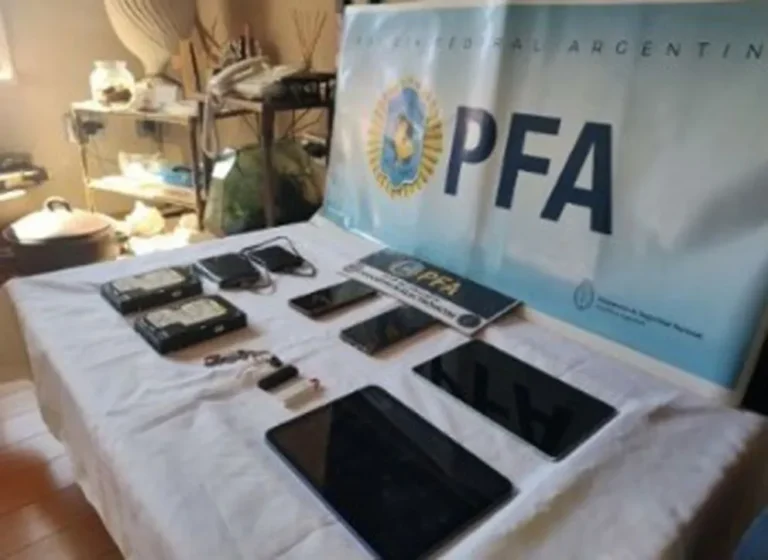 Allanamiento y dos imputados por transmisión ilegal de partidos en Río Gallegos