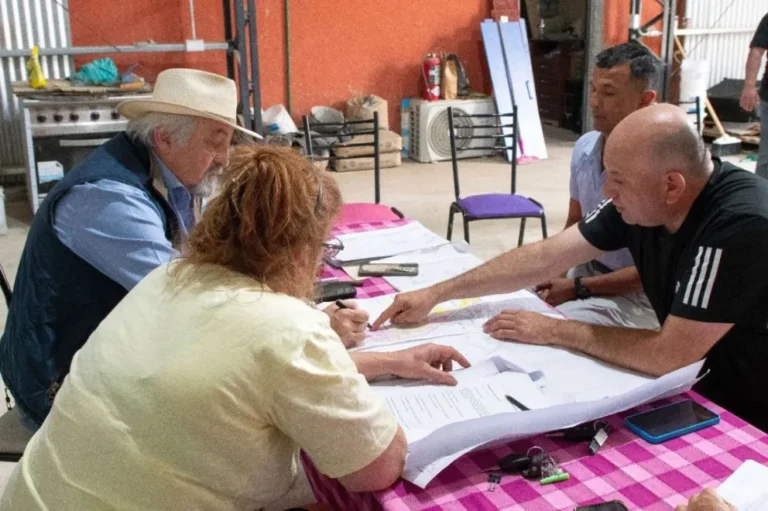 Othar se reunió con referentes de barrio Centenario para avanzar en soluciones a las problemáticas del sector