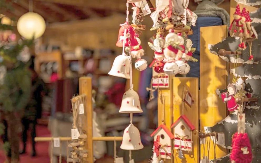 Feria Emprendedora Navideña “Yo Me Sumo” en el Paseo Ferial Trelew