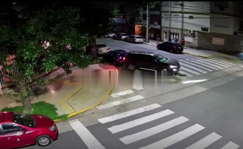 Conductor alcoholizado chocó cuatro autos estacionados y una casa