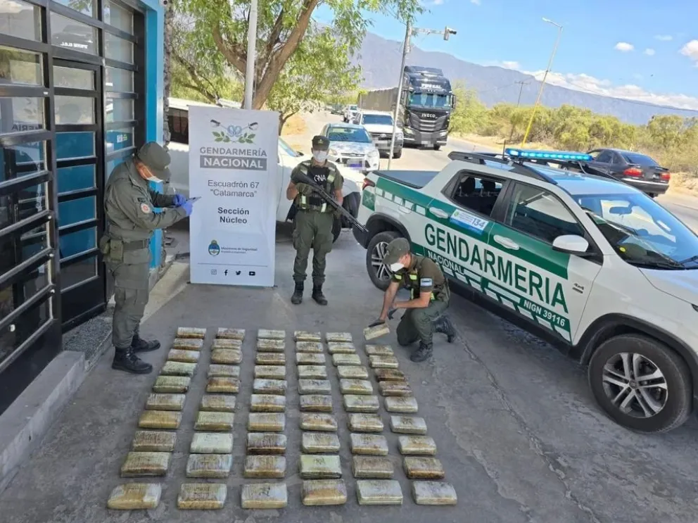 Detuvieron a tres mujeres con más de 65 kilos de droga en Catamarca