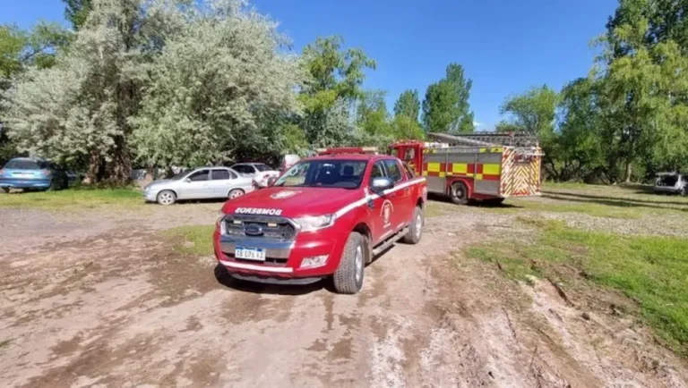 Alerta por la desaparición de un adolescente en el río Neuquén