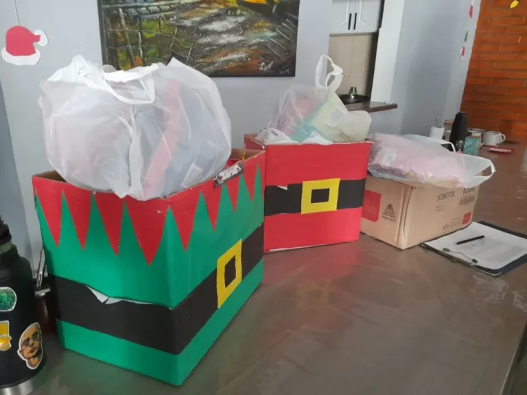 Bomberos del Destacamento 1 necesitan alfajores, turrones y tutucas para repartir en Navidad