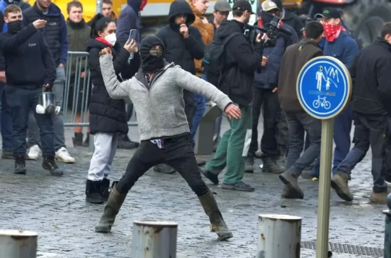 Protesta de agricultores en Bruselas: serios incidentes