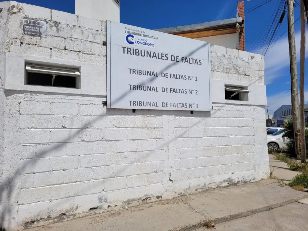 Crecen las multas por utilizar el celular al volante en Comodoro