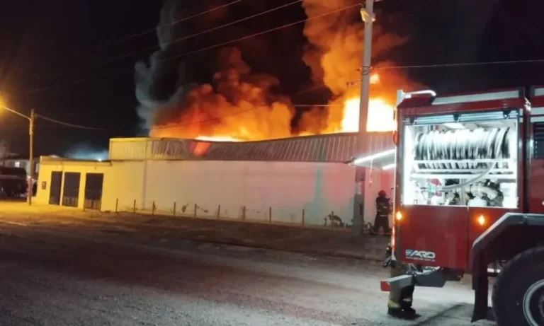 Se incendió una pesquera en Madryn