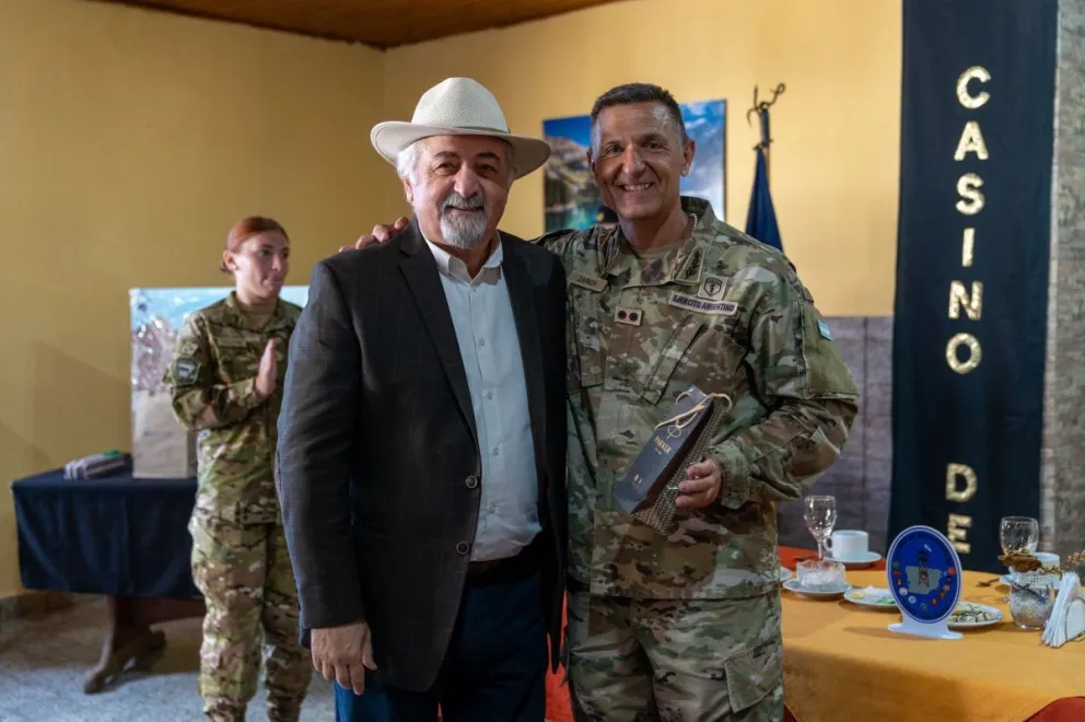 Othar felicitó al nuevo jefe del Ejercito Argentino
