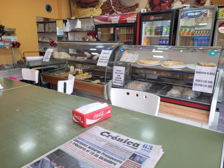 A tres meses del incendio en un local de comidas, lograron reabrir sus puertas