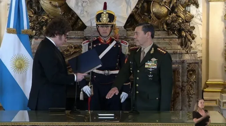 Presti juró como nuevo ministro de Defensa en la Casa Rosada