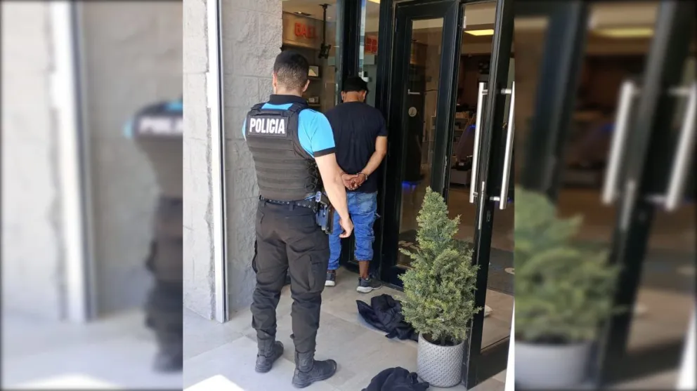 Detienen a un hombre por intentar robar cables en un local de avenida Hipólito Yrigoyen