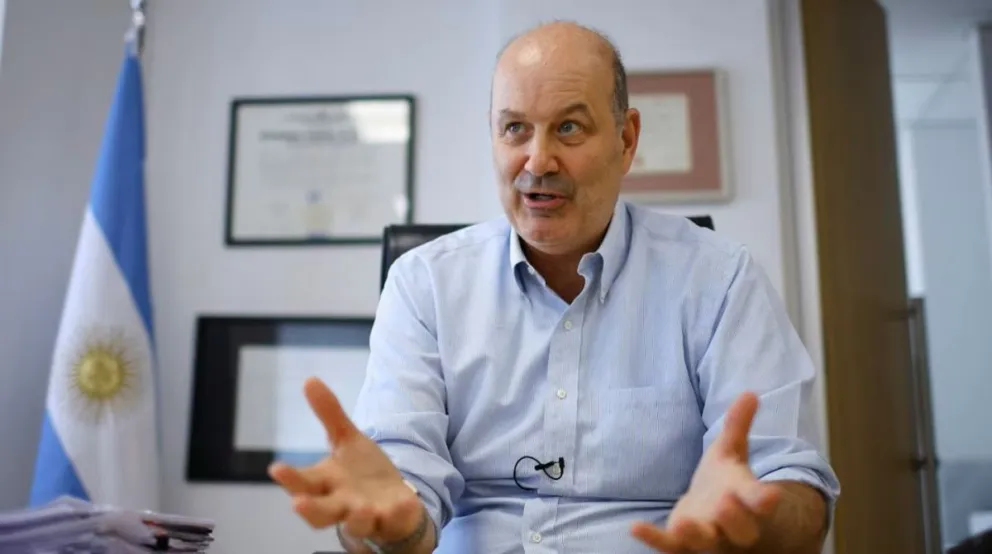 Sturzenegger afirma que la nueva reforma laboral se aplicará también a los contratos de trabajo existentes