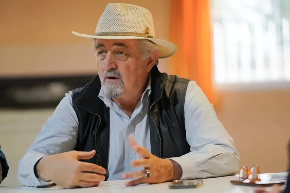 Othar brindó novedades sobre transporte, Escuela Municipal y la sede de AJUPEMU