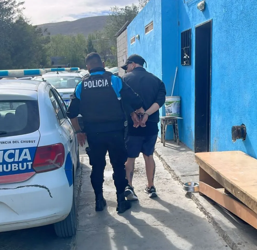 Lo atraparon en la avenida Polonia: tenía pedido de captura vigente y quedó detenido
