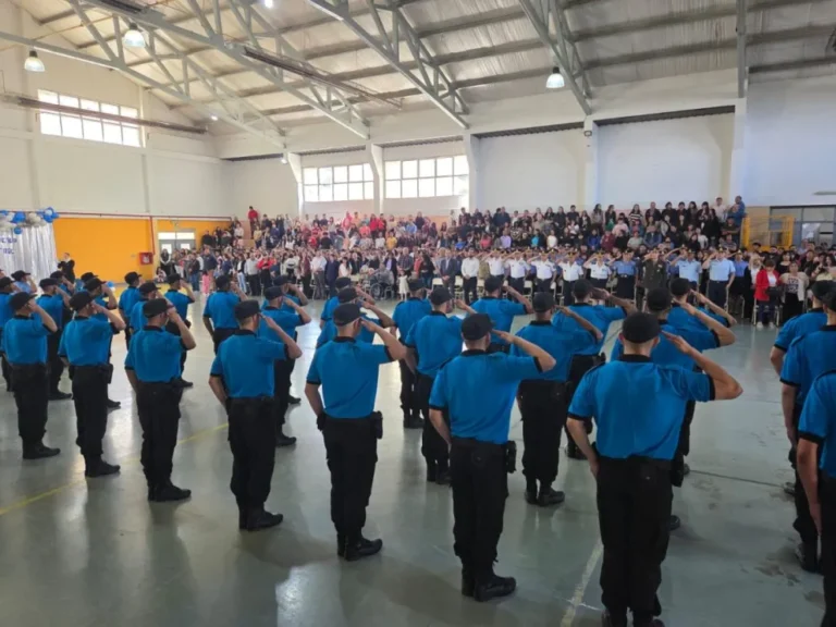 Egresaron 59 agentes de la Policía del Chubut en Esquel