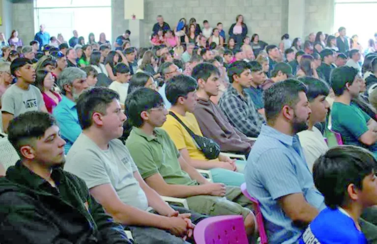 La Escuela de Oficios San José Obrero entregó certificados a 178 jóvenes y adultos