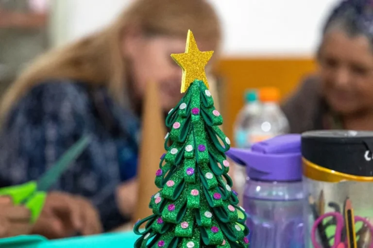 Inició el taller navideño “Navidad con sabor a encuentro” para Adultos Mayores