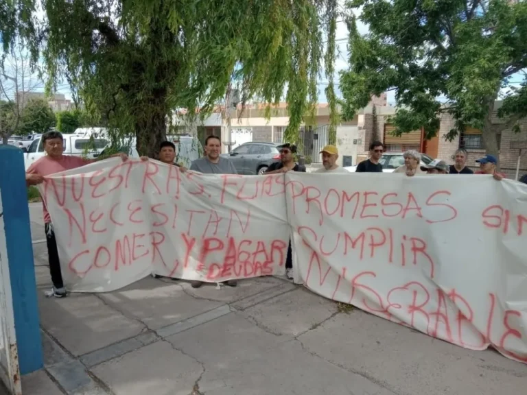 Soltex se comprometió a pagar los haberes adeudados a los trabajadores