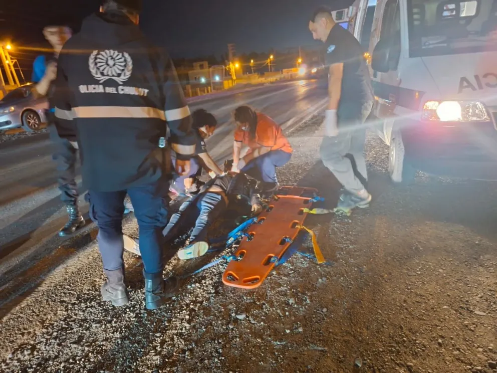 Un motociclista terminó en el hospital tras atropellar a un perro en Km 14