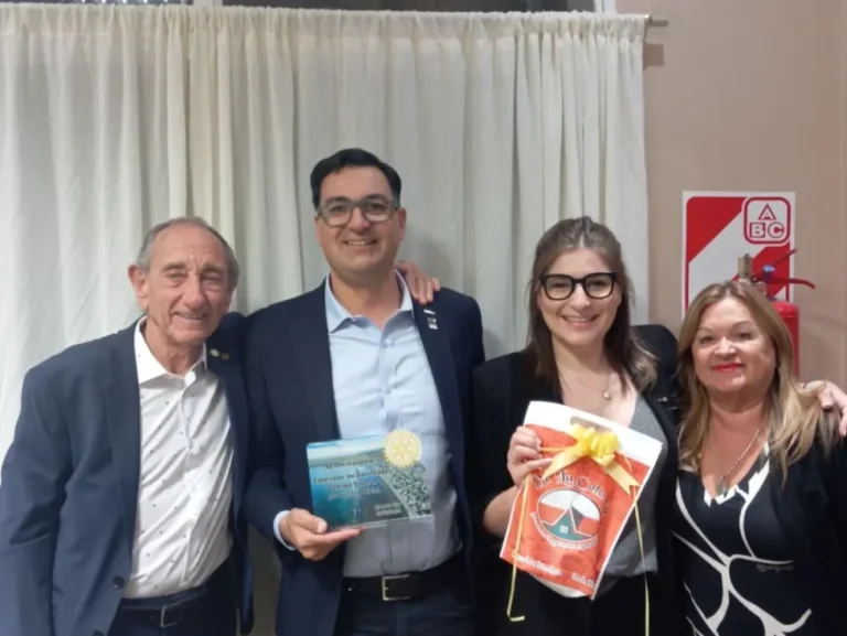 Rotary Rada Tilly despidió el año con reconocimientos en la visita de su gobernador