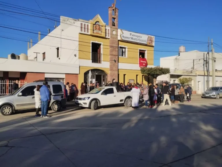 Le robaron la bicicleta al cura párroco