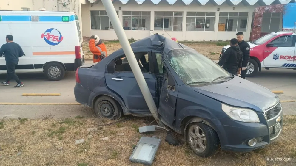 Dos heridos por un choque en avenida Costanera