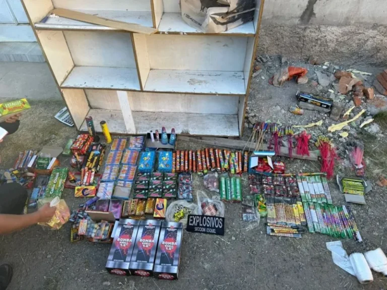 Incautaron pirotecnia ilegal tras allanamientos en dos domicilios