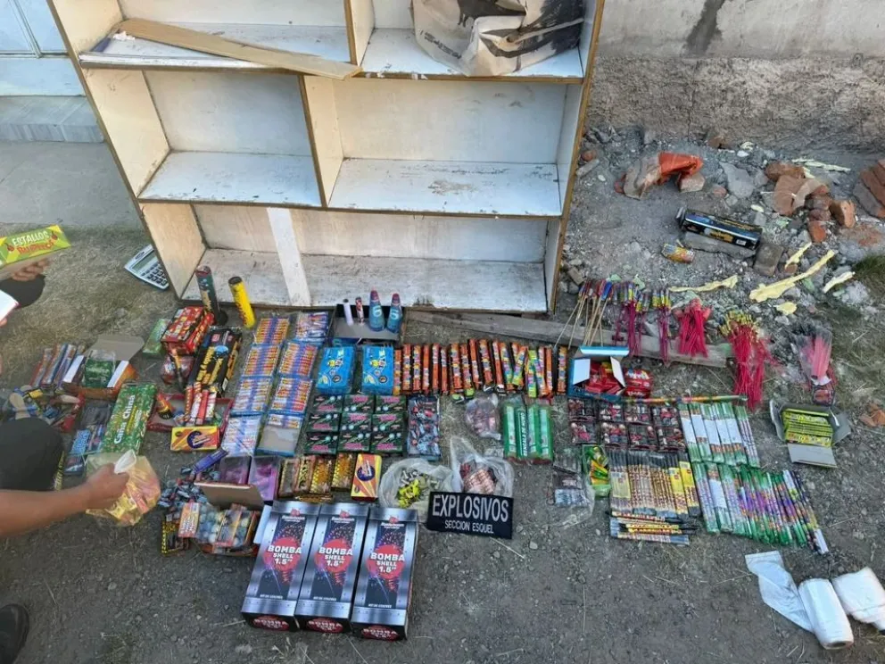 Incautaron pirotecnia ilegal tras allanamientos en dos domicilios