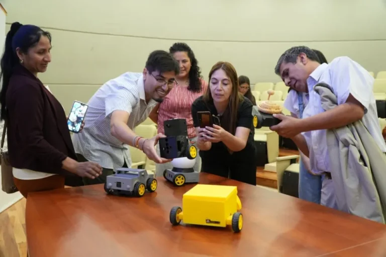 Provincia realizó jornada de cierre del Programa "Mi Primer Robot 2025"