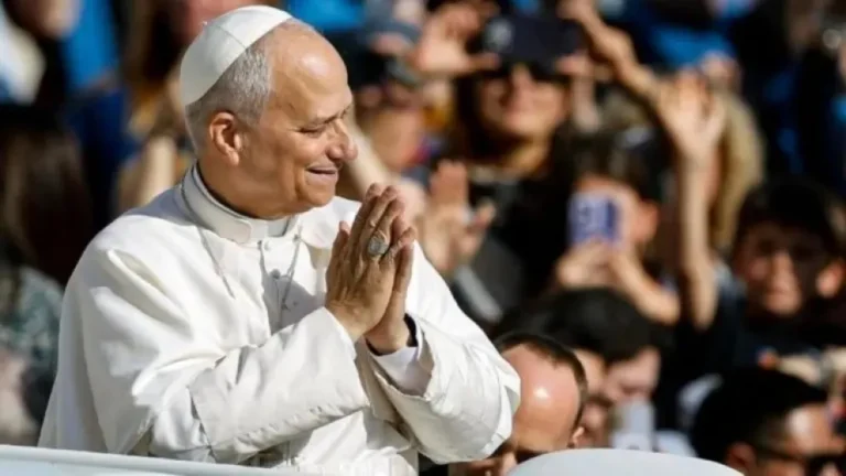 En su primer mensaje navideño el Papa León XIV pidió una tregua de paz mundial por 24 horas