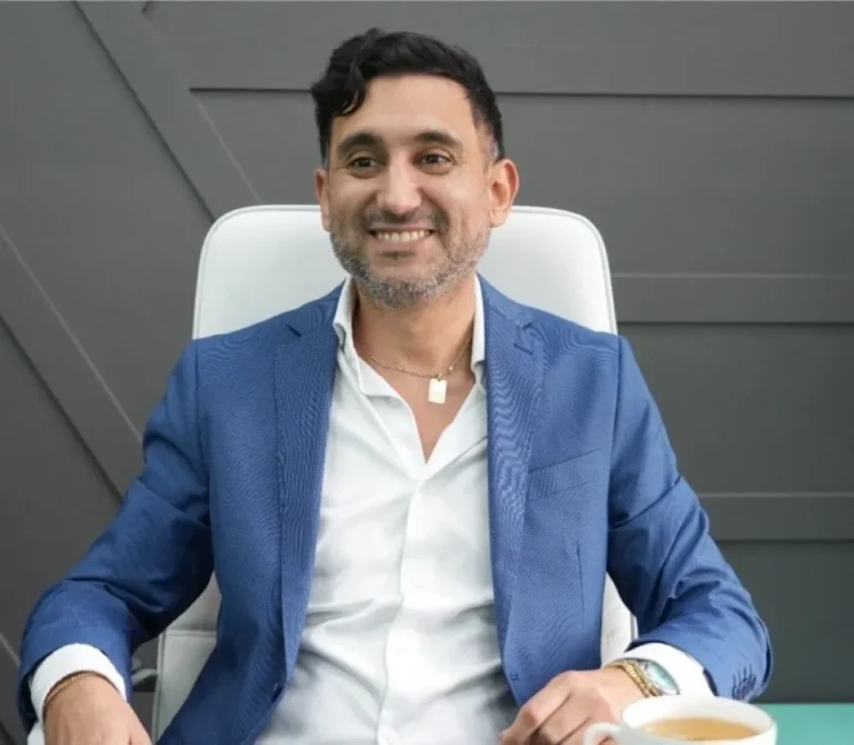 Allanaron el domicilio de la madre del financista Ariel Vallejo