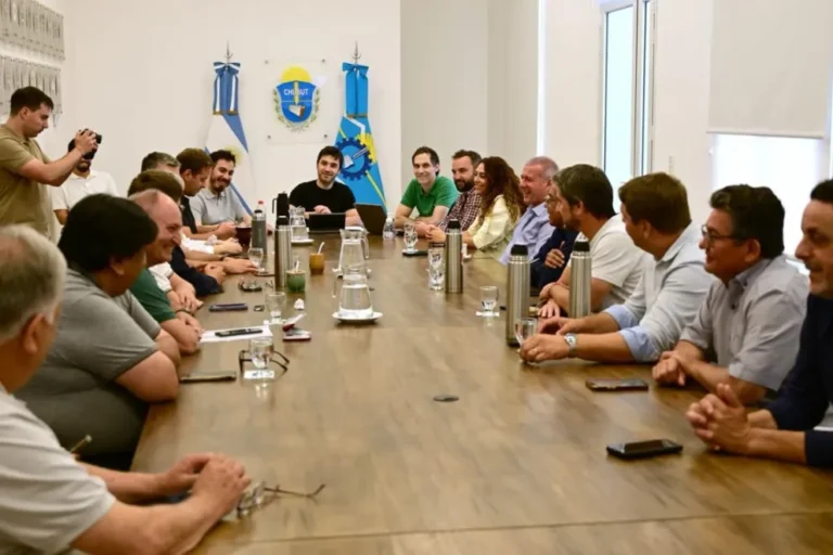 Torres se reunió con intendentes para coordinar obras 2026 y la implementación del programa de fotomultas