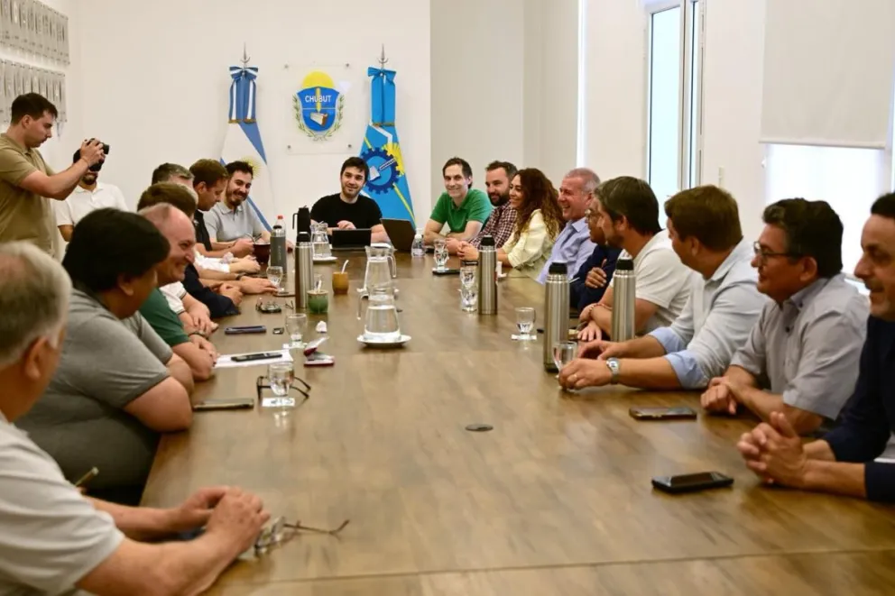 Torres se reunió con intendentes para coordinar obras 2026 y la implementación del programa de fotomultas