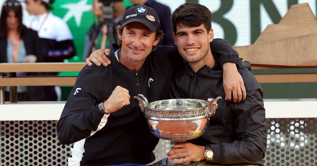 Carlos Alcaraz reapareció tras el "divorcio" de Juan Carlos Ferrero y su papá fue tajante: "Cada uno es libre de opinar lo que quiera"
