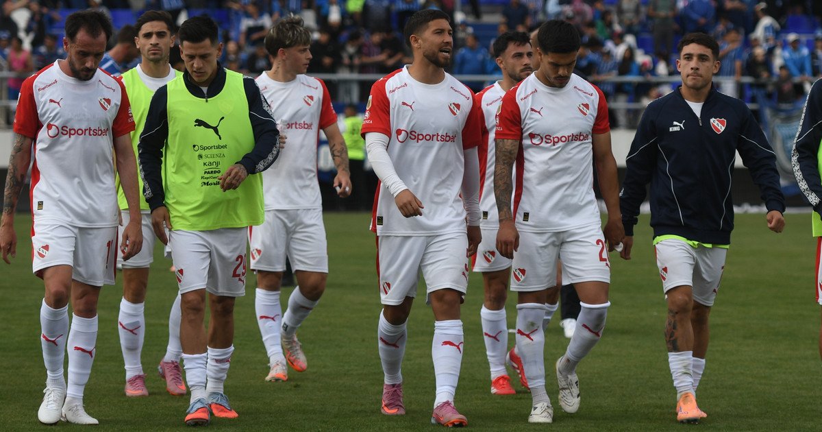 Independiente, entre la necesidad y el orgullo: la incómoda situación por la que enciende velas por un Racing campeón