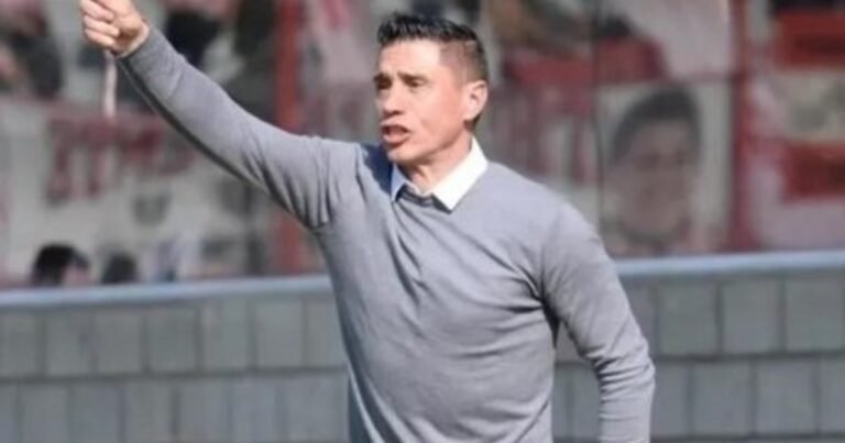 El DT de Argentino de Merlo, internado luego de una presunta discusión con uno de los dirigentes más cercanos a "Chiqui" Tapia en la semifinal de la Primera B