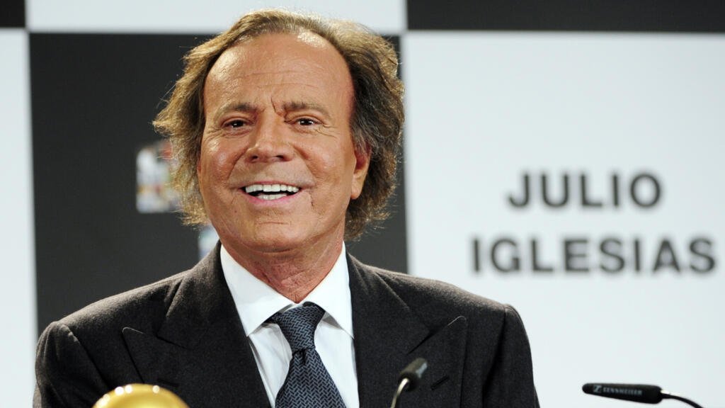Julio Iglesias rompe su silencio: niega haber abusado, coaccionado o faltado al respeto a ninguna mujer