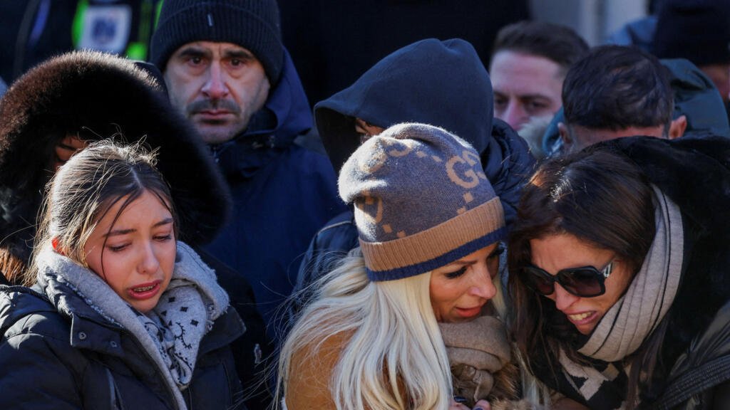 Incendio en Suiza: identifican otras 16 víctimas mortales, mientras investigan a los dueños de la discoteca