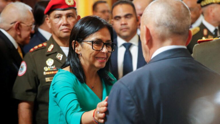 Delcy Rodríguez jura como presidenta encargada tras la detención de Maduro