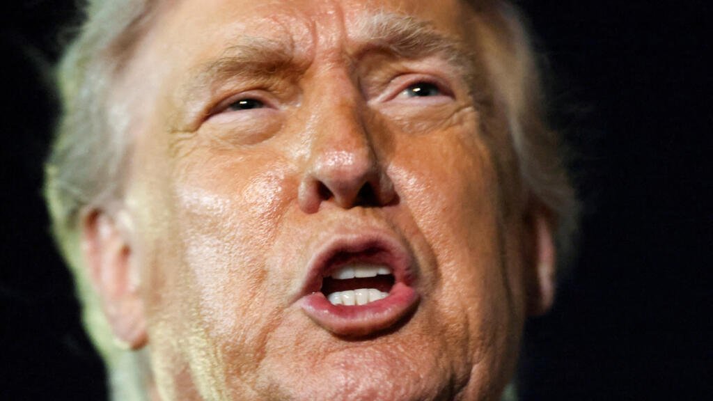 “No hay vuelta atrás” sobre Groenlandia: Trump critica a Macron y Londres, mientras filtra mensajes en Truth Social