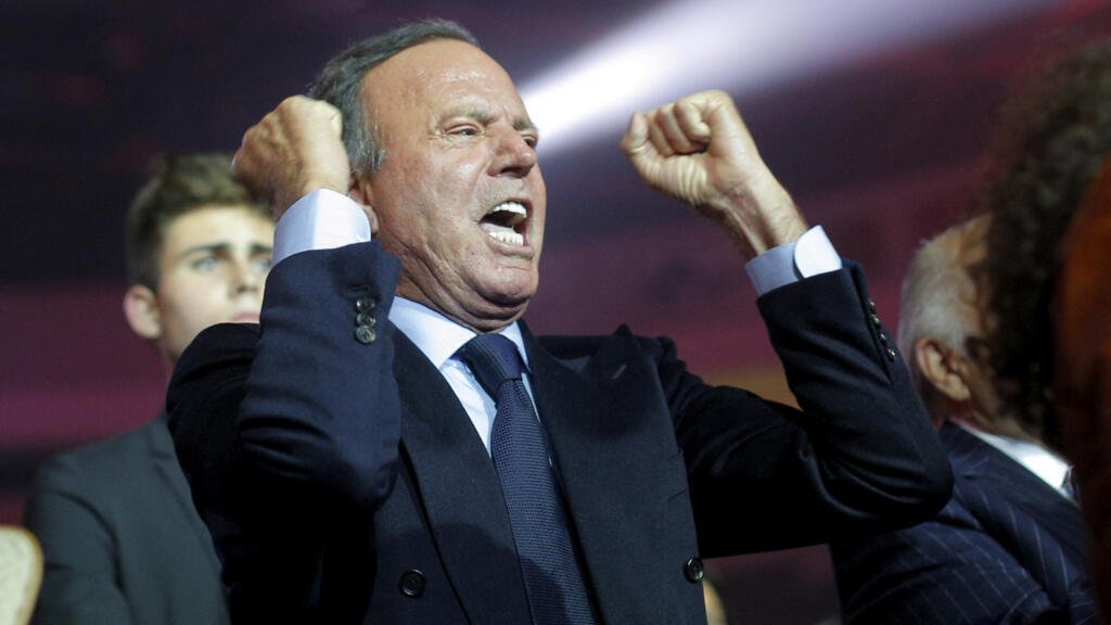 Fiscalía de España archiva denuncia contra Julio Iglesias por presunto abuso sexual y trata