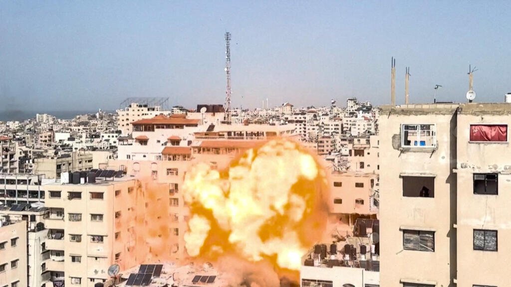 Al menos 30 muertos en Gaza tras bombardeos israelíes, antes de la reapertura prevista del cruce de Rafah