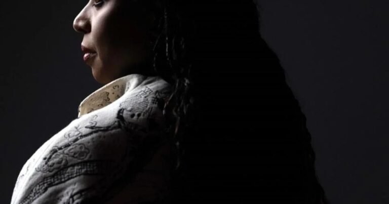 Murió el bebé de la escritora Chimamanda Ngozi Adichie y ahora investigan si fue por mala praxis