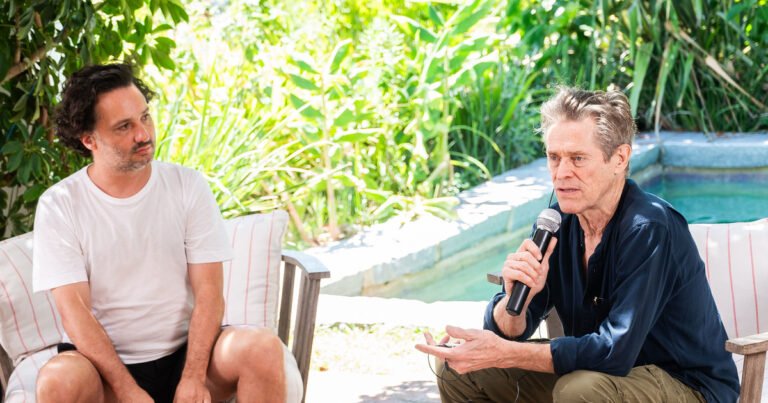 Willem Dafoe y Gastón Solnicki: una estrella de Hollywood a la que el director argentino le hizo bailar un tema de Damas Gratis