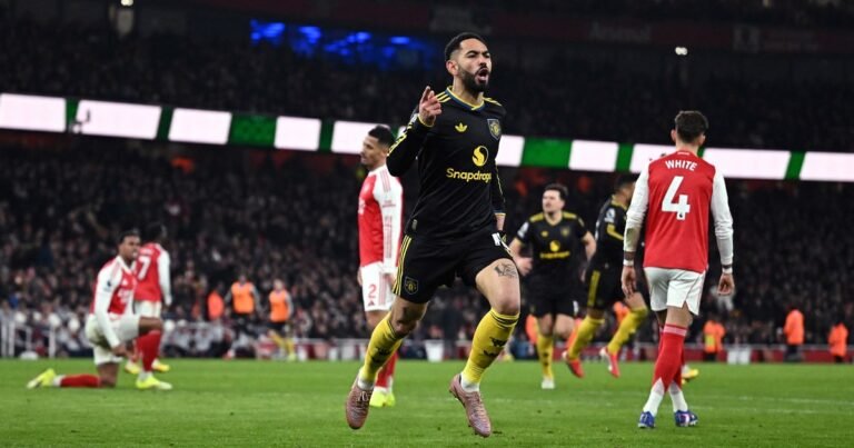 Manchester United, con Lisandro Martínez como emblema, dio el gran golpe como visitante en la Premier League y bajó al líder Arsenal