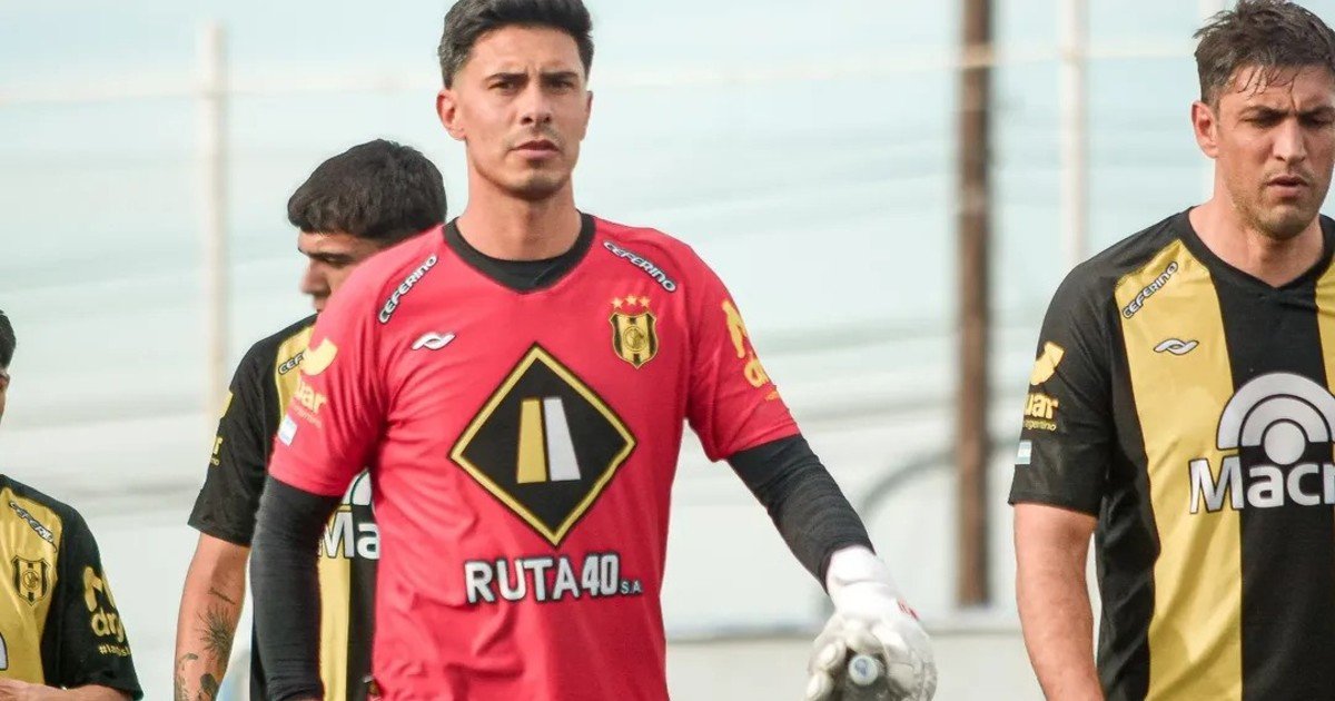 Conmoción en la Primera Nacional: el arquero de Deportivo Madryn sufrió un paro cardiorrespiratorio durante una práctica