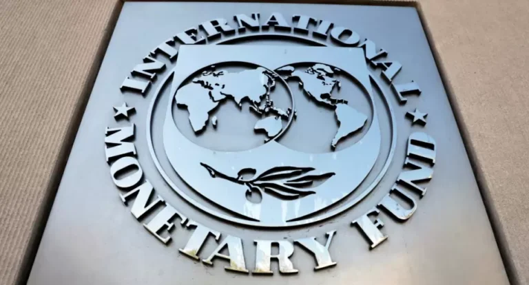 La economía mundial crecería 3,3% este año y 3,2% el próximo