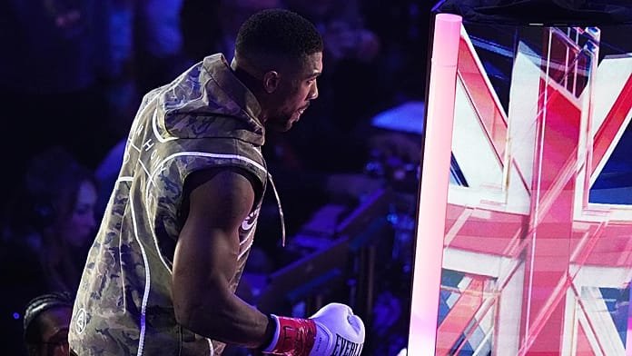 La Policía nigeriana acusa de conducción temeraria al conductor del accidente de Anthony Joshua