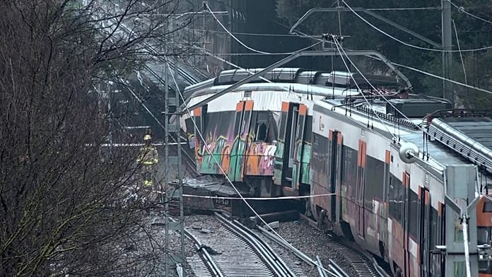 Accidente de tren cerca de Barcelona: equipos de emergencia desplazados al lugar del accidente